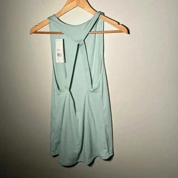 NWT Adidas Seafoam green keyhole back tank top S - Picture 7 of 7